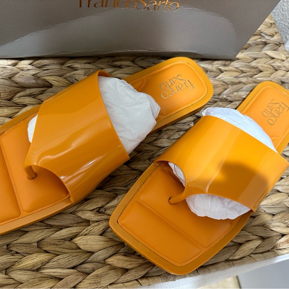 Franco Sandle Flats - Picture 2 of 3